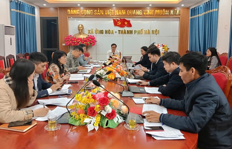 XÃ ỨNG HÒA TỔ CHỨC HỘI NGHỊ XÉT DUYỆT DANH HIỆU "THÔN VĂN HÓA" NĂM 2025- Ảnh 1.