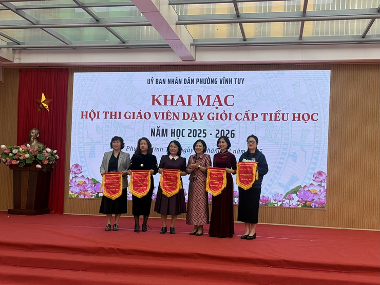 Khai mạc Hội thi Giáo viên dạy giỏi cấp Tiểu học phường Vĩnh Tuy năm học 2025–2026
- Ảnh 1.