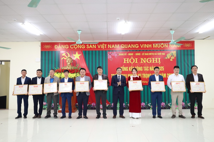 Bí thư Đảng ủy xã Suối Hai: Làm thật, không hình thức; giữ đà phát triển sau sáp nhập- Ảnh 4.