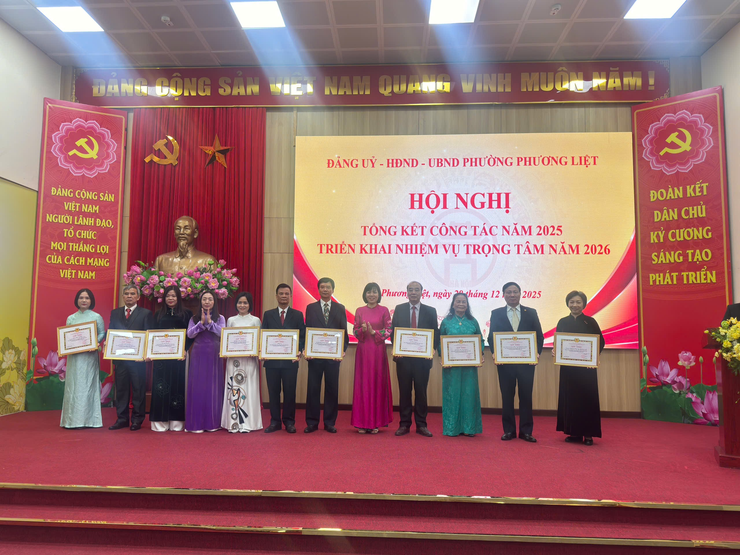 Phường Phương Liệt tham dự hội nghị trực tuyến toàn thành phố tổng kết công tác năm 2025, triển khai nhiệm vụ năm 2026- Ảnh 6.