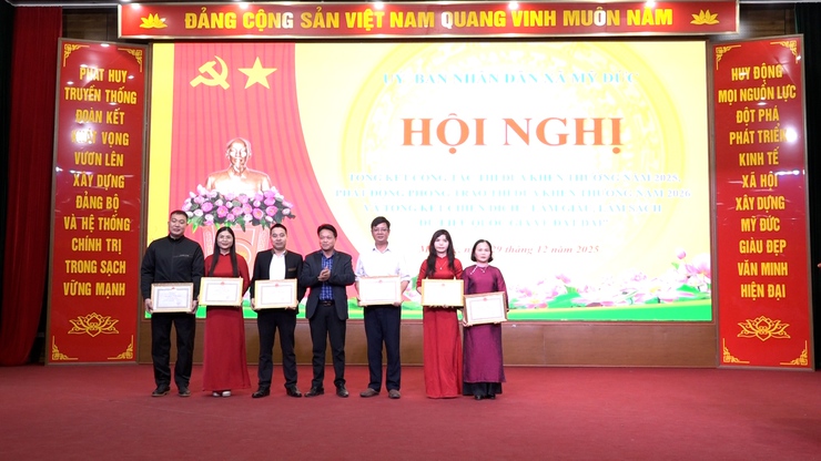 Xã Mỹ Đức tổng kết cồng tác thi đua khen thưởng năm 2025 và phát động phong trào thi đua năm 2026- Ảnh 12.