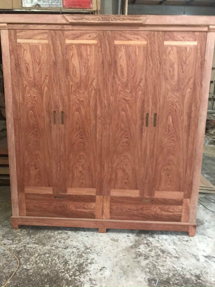 Câu chuyện tủ gỗ hương xám - Ảnh 2.