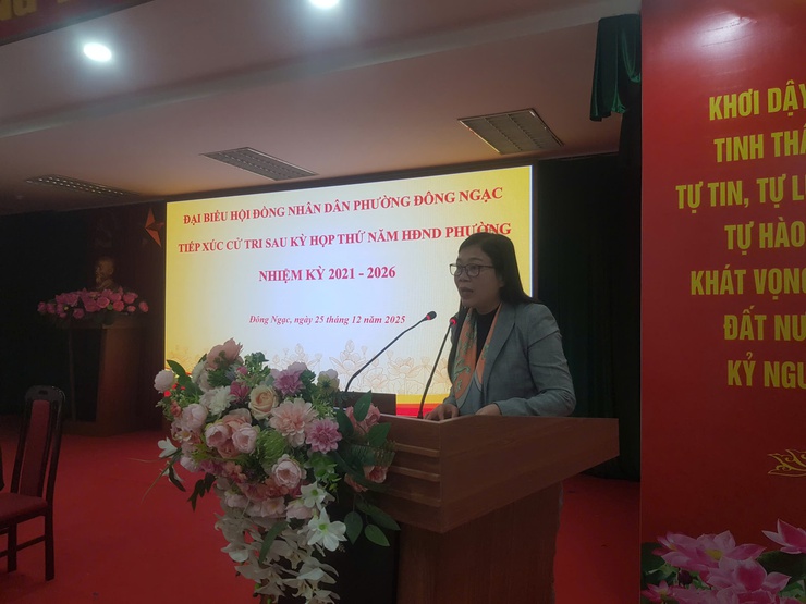 Hội nghị đại biểu HĐND phường Đông Ngạc tiếp xúc cử tri sau Kỳ họp thứ năm HĐND phường khóa I, nhiệm kỳ 2021-2026- Ảnh 1.