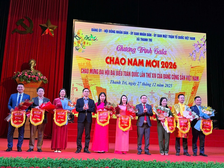Ấn tượng Chương trình Gala văn nghệ “Chào năm mới 2026” xã Thanh Trì- Ảnh 3.