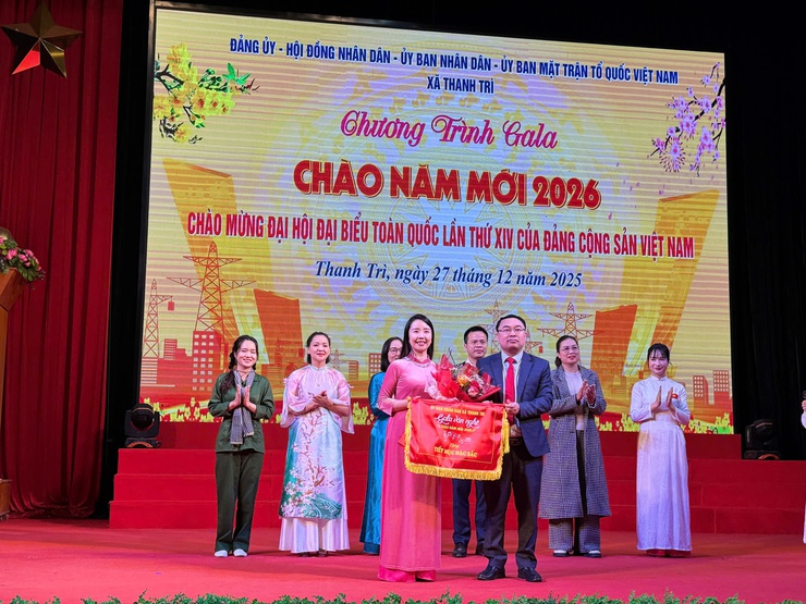 Ấn tượng Chương trình Gala văn nghệ “Chào năm mới 2026” xã Thanh Trì- Ảnh 11.