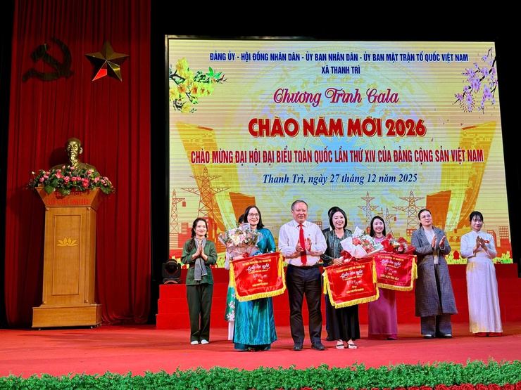 Ấn tượng Chương trình Gala văn nghệ “Chào năm mới 2026” xã Thanh Trì- Ảnh 13.