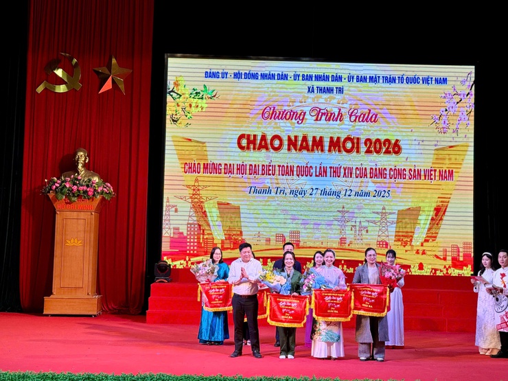 Ấn tượng Chương trình Gala văn nghệ “Chào năm mới 2026” xã Thanh Trì- Ảnh 12.