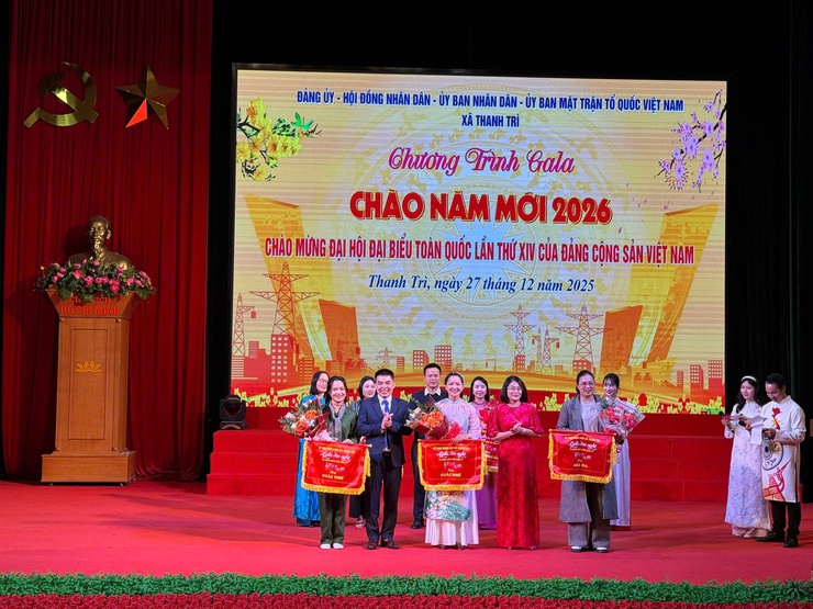Ấn tượng Chương trình Gala văn nghệ “Chào năm mới 2026” xã Thanh Trì- Ảnh 14.