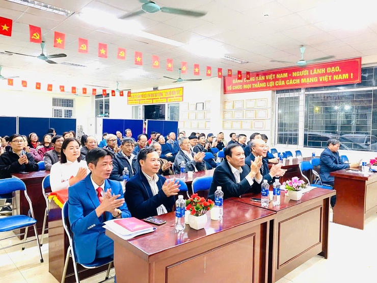 Chi bộ Tổ dân phố số 8 Mỹ Đình 1 tổ chức Hội nghị tổng kết công tác xây dựng Đảng năm 2025, triển khai phương hướng, nhiệm vụ năm 2026- Ảnh 1.