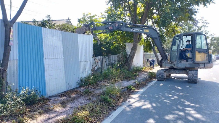 XÃ SÓC SƠN TỔ CHỨC CƯỠNG CHẾ ĐỐI VỚI CÁC TRƯỜNG HỢP VI PHẠM ĐẤT ĐAI, TRẬT TỰ XÂY DỰNG- Ảnh 6.