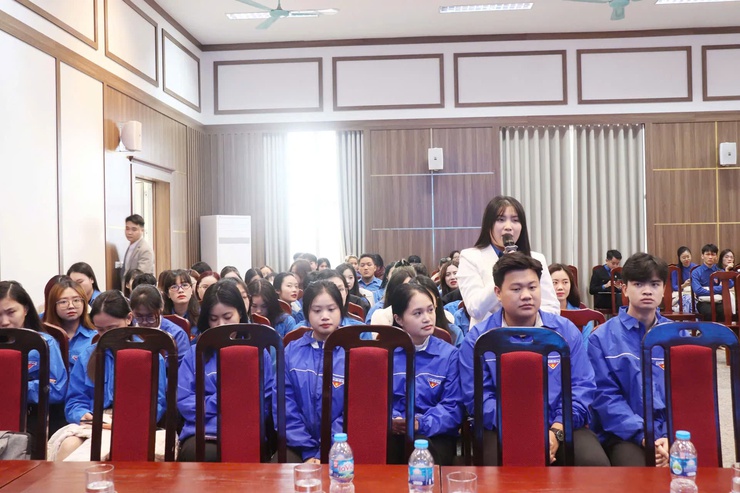 Chủ tịch UBND phường Đông Ngạc đối thoại với thanh niên năm 2025- Ảnh 3.