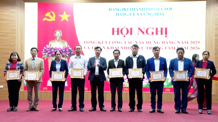 ĐẢNG UỶ XÃ ỨNG HOÀ TỔNG KẾT CÔNG TÁC XÂY DỰNG ĐẢNG NĂM 2025, TRIỂN KHAI NHIỆM VỤ TRỌNG TÂM NĂM 2026.- Ảnh 2.