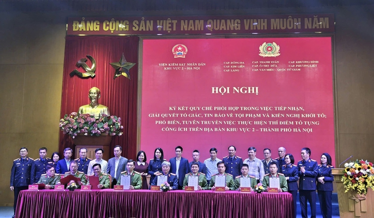Viện kiểm sát nhân dân Khu vực 2 – Thành phố Hà Nội và Công an các phường trên địa bàn khu vực 2 ký kết Quy chế phối hợp trong việc tiếp nhận, giải quyết tin báo, tố giác về tội phạm và kiến nghị khởi tố- Ảnh 3.