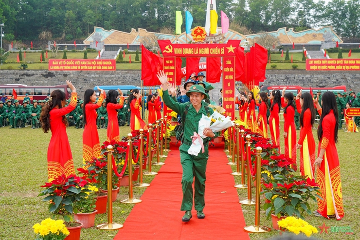 Trách nhiệm và niềm tự hào khi tham gia nghĩa vụ quân sự, nghĩa vụ công an nhân dân- Ảnh 2.