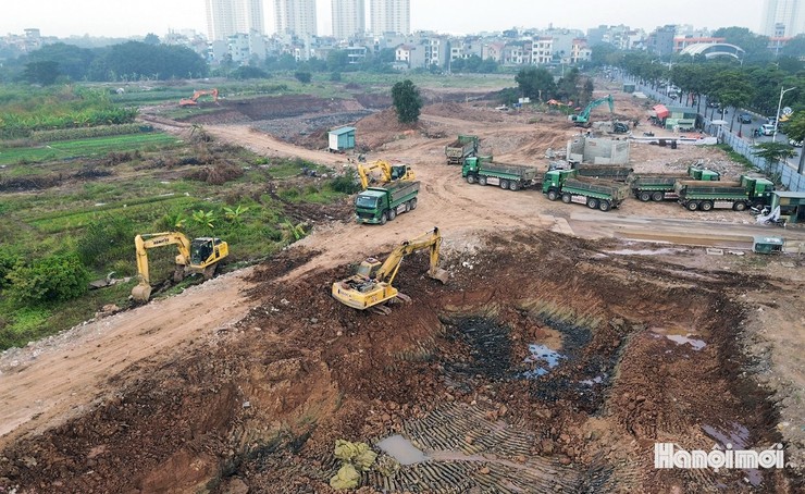 Đại công trường thi công hồ điều hòa  phường Long Biên- Ảnh 3.