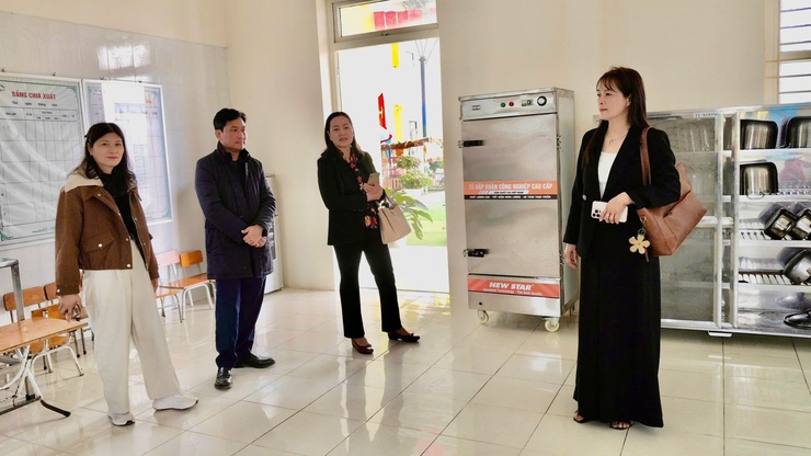 Trường Mầm non Tòng Bạt: Tích cực hoàn thiện, sẵn sàng cho công tác công nhận trường đạt chuẩn quốc gia mức độ 1 năm 2025.- Ảnh 2.