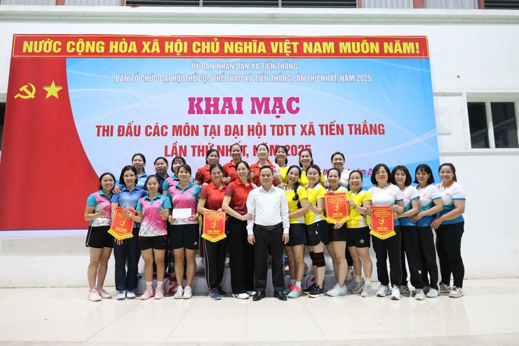 Trung tâm Văn hóa Thông tin và Thể thao xã Tiến Thắng khai mạc các môn thi đấu trong chương trình Đại hội Thể dục thể thao lần thứ I - năm 2025- Ảnh 7.