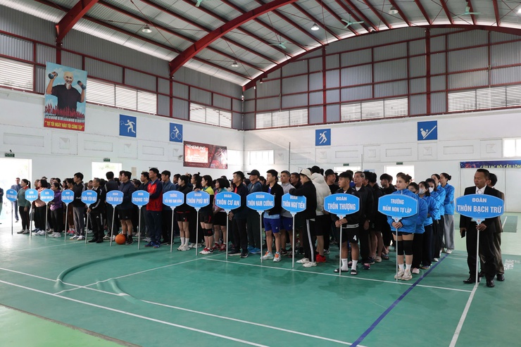 Trung tâm Văn hóa Thông tin và Thể thao xã Tiến Thắng khai mạc các môn thi đấu trong chương trình Đại hội Thể dục thể thao lần thứ I - năm 2025- Ảnh 1.