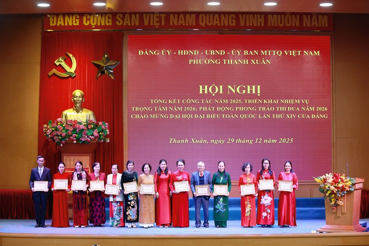 Phường Thanh Xuân: Tổng kết công tác năm 2025, triển khai nhiệm vụ trọng tâm; phát động phong trào thi đua năm 2026 chào mừng Đại hội Đại biểu toàn quốc lần thứ XIV của Đảng - Ảnh 3.