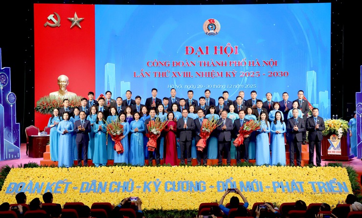Đại hội Công đoàn thành phố Hà Nội lần thứ XVIII, nhiệm kỳ 2025 – 2030 thành công tốt đẹp, mở ra giai đoạn phát triển mới của Công đoàn Thủ đô- Ảnh 8.