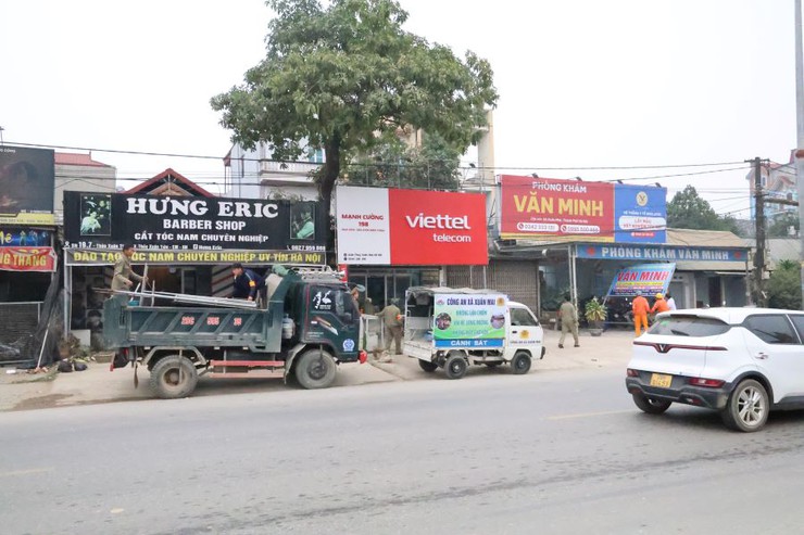 Xã Xuân Mai triển khai đợt cao điểm giải tỏa vi phạm trật tự đô thị, chợ cóc, chợ tạm- Ảnh 6.