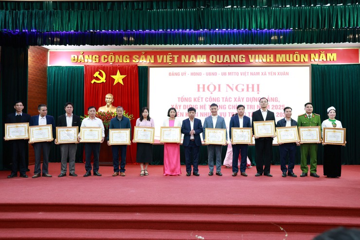 Yên Xuân tổng kết công tác xây dựng Đảng, xây dựng hệ thống chính trị, triển khai nhiệm vụ trọng tâm năm 2026- Ảnh 5.