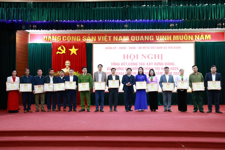 Yên Xuân tổng kết công tác xây dựng Đảng, xây dựng hệ thống chính trị, triển khai nhiệm vụ trọng tâm năm 2026- Ảnh 6.