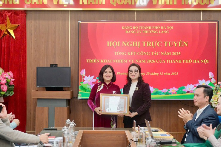 ĐẢNG ỦY PHƯỜNG LÁNG THAM DỰ HỘI NGHỊ TRỰC TUYẾN TỔNG KẾT CÔNG TÁC NĂM 2025 CỦA THÀNH PHỐ HÀ NỘI- Ảnh 6.