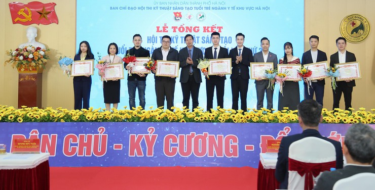 Hà Nội vinh danh gần 80 sáng kiến tiêu biểu của đội ngũ thầy thuốc trẻ- Ảnh 4.