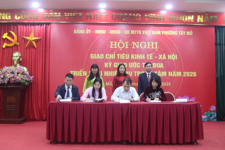 Phường Tây Mỗ giao chỉ tiêu Kinh tế - Xã hội, ký giao ước thi đua và triển khai nhiệm vụ trọng tâm năm 2026 và tổng kết công tác thi đua năm 2025
- Ảnh 3.