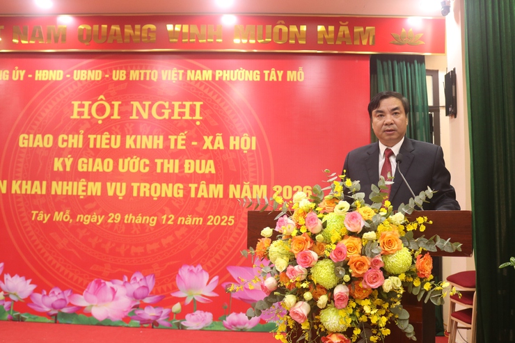 Phường Tây Mỗ giao chỉ tiêu Kinh tế - Xã hội, ký giao ước thi đua và triển khai nhiệm vụ trọng tâm năm 2026 và tổng kết công tác thi đua năm 2025
- Ảnh 13.