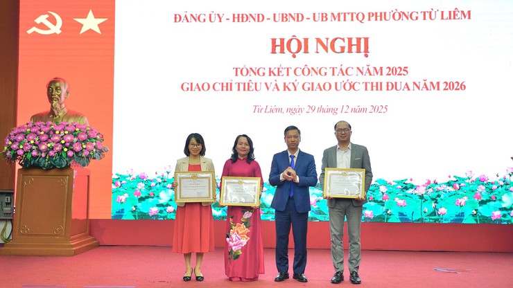 Phường Từ Liêm tổng kết công tác năm 2025, triển khai nhiệm vụ và giao chỉ tiêu năm 2026

- Ảnh 8.