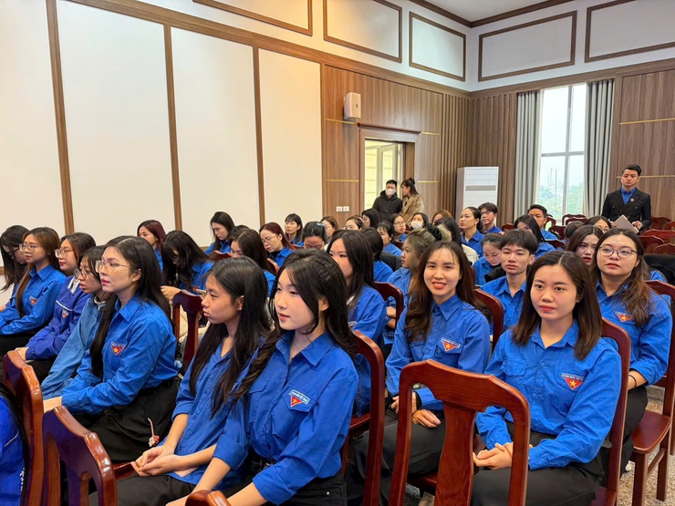 ĐOÀN THANH NIÊN PHƯỜNG ĐÔNG NGẠC TỔNG KẾT CÔNG TÁC ĐOÀN VÀ PHONG TRÀO THANH THIẾU NHI NĂM 2025- Ảnh 1.