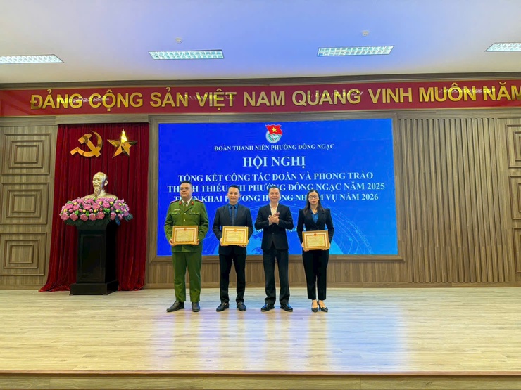 ĐOÀN THANH NIÊN PHƯỜNG ĐÔNG NGẠC TỔNG KẾT CÔNG TÁC ĐOÀN VÀ PHONG TRÀO THANH THIẾU NHI NĂM 2025- Ảnh 3.