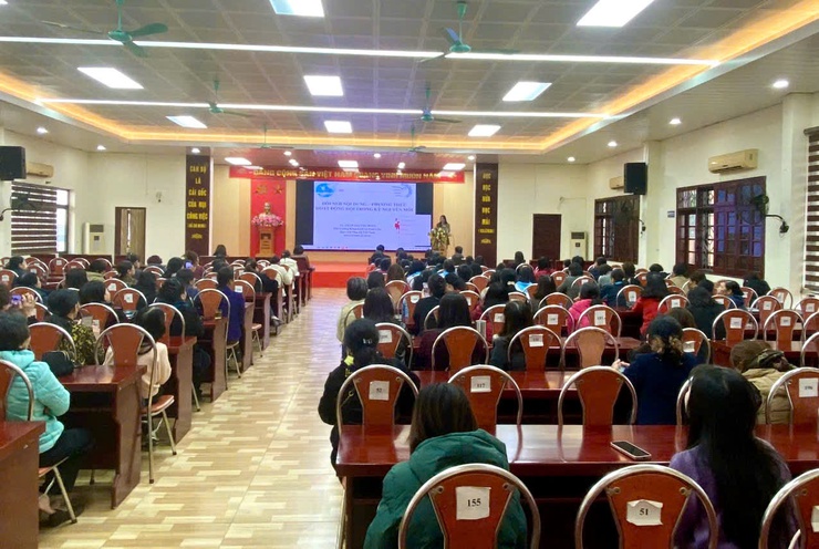 Khai giảng lớp Bồi dưỡng nghiệp vụ công tác Hội Liên hiệp Phụ nữ năm 2025 tại Trung tâm Chính trị xã Thanh Trì- Ảnh 2.