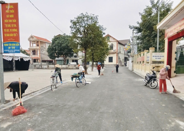 14/14 thôn trên địa bàn xã Thiên Lộc ra quân tổng vệ sinh môi trường&nbsp;hưởng ứng Cuộc thi xã, phường "Sáng – Xanh – Sạch – Đẹp" thành phố Hà Nội năm 2025- Ảnh 2.