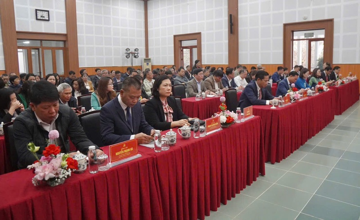 Hội nghị lần thứ Tư - Ban Chấp hành Đảng bộ phường Long Biên khoá I, nhiệm kỳ 2025 - 2030- Ảnh 5.