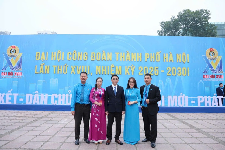 Đồng chí Hồ Thu Trang- PCT Ủy ban MTTQ Việt Nam xã, Chủ tịch Công đoàn xã Thanh Trì được bầu làm Ủy viên Ban Chấp hành Liên đoàn Lao động thành phố Hà Nội nhiệm kỳ 2025 - 2030- Ảnh 1.