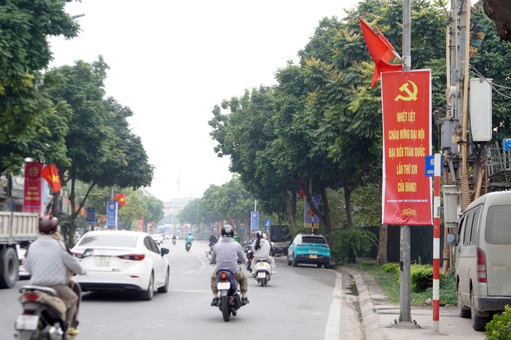 Phường Long Biên trang trí trực quan rực rỡ chào đón năm mới 2026- Ảnh 14.