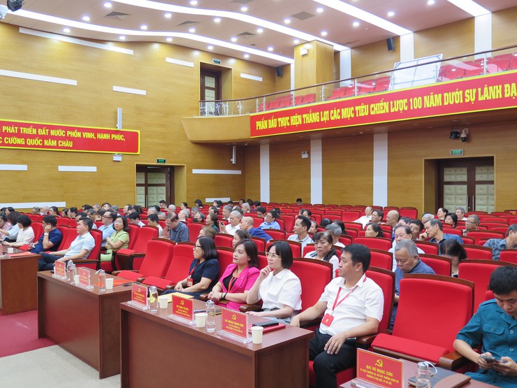 Phường Ô Chợ Dừa tổ chức Hội nghị đối thoại giữa Chủ tịch UBND Phường với các cá nhân, tổ chức, doanh nghiệp về thủ tục hành chính- Ảnh 1.