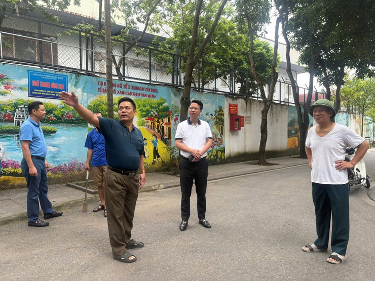 Phường Long Biên với phong trào “Sáng - Xanh - Sạch - Đẹp”- Ảnh 13.