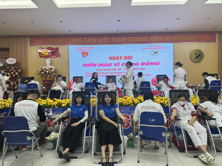 Ngày hội hiến máu vì cộng đồng "Giọt máu cho đi - Cuộc đời ở lại"- Ảnh 2.