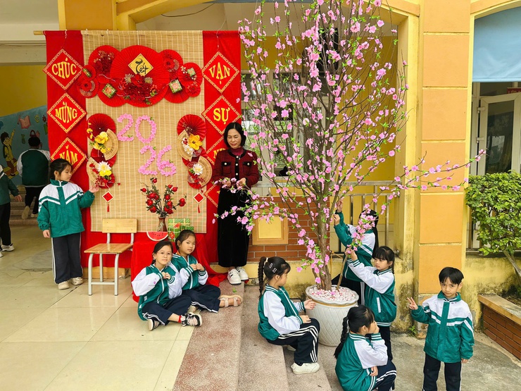 CÁC ĐƠN VỊ TRƯỜNG HỌC TRÊN ĐỊA BÀN XÃ PHÚ XUYÊN HƯỞNG ỨNG KẾ HOẠCH TỔ CHỨC CÁC HOẠT ĐỘNG CHÀO MỪNG TẾT DƯƠNG LỊCH 2026
- Ảnh 14.