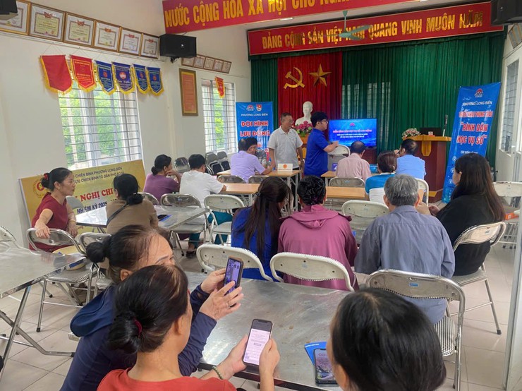 Phường Long Biên hoàn thành nhiệm vụ cải cách hành chính, nâng cao hiệu quả phục vụ trong mô hình chính quyền địa phương hai cấp- Ảnh 3.