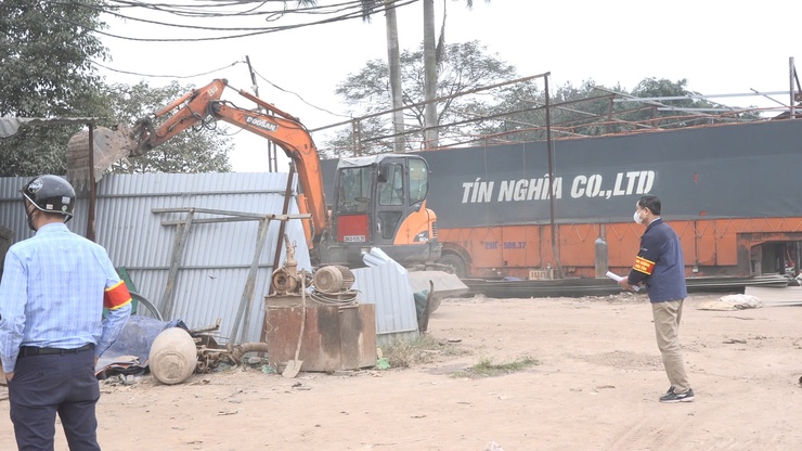 Xã Ngọc Hồi thực hiện giải tỏa và biện pháp khắc phục hậu quả đối với các trường hợp vi phạm- Ảnh 3.