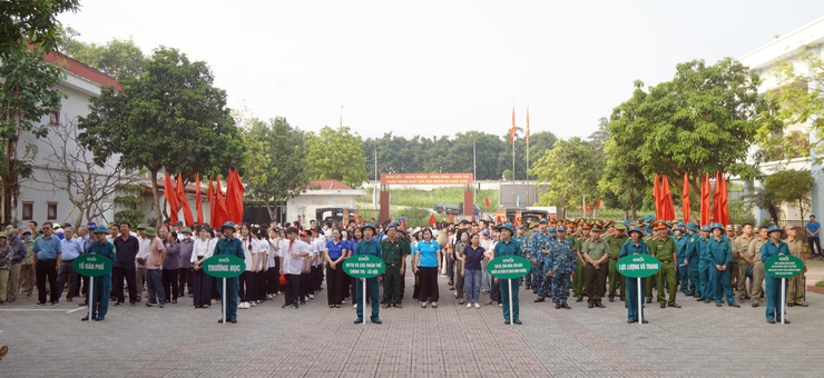 Phường Long Biên với phong trào “Sáng - Xanh - Sạch - Đẹp”- Ảnh 7.