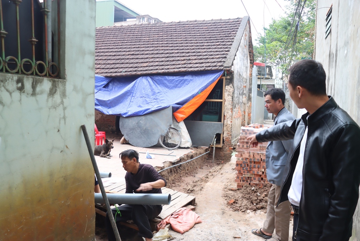 Thôn Đinh Xá – Phát huy sức mạnh đoàn kết, tự nguyện hiến đất làm đường xây dựng quê hương ngày càng khang trang- Ảnh 2.