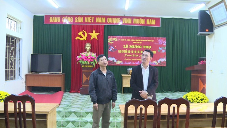 Phó Chủ tịch Thường trực UBND xã Đinh Xuân Hanh kiểm tra công tác chuẩn bị Lễ mừng thọ người cao tuổi năm 2026 tại các nhà văn hóa thôn- Ảnh 3.