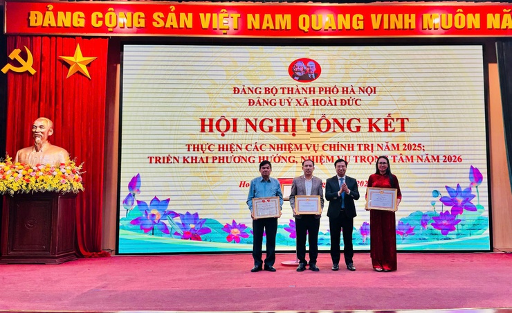 Đảng uỷ xã Hoài Đức tổng kết thực hiện các nhiệm vụ chính trị năm 2025, triển khai phương hướng nhiệm vụ trọng tâm năm 2026- Ảnh 1.