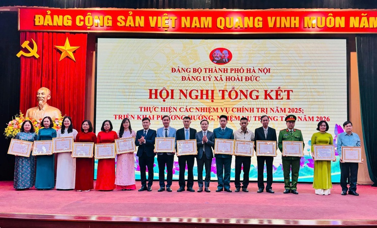 Đảng uỷ xã Hoài Đức tổng kết thực hiện các nhiệm vụ chính trị năm 2025, triển khai phương hướng nhiệm vụ trọng tâm năm 2026- Ảnh 7.